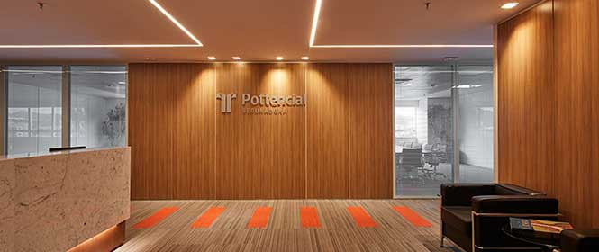 cotar-seguro-garantia-com-a-pottencial-seguradora A Pottencial Seguradora é uma boa empresa? Na imagem, sede da seguradora que surgiu em Minas Gerais