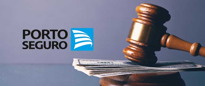como-funciona-o-seguro-fianca-porto-seguro Como funciona o seguro fiança Porto Seguro? Na imagem, logo da Porto Seguro e um martelo de justiça em alusão a assinatura do contrato do seguro.
